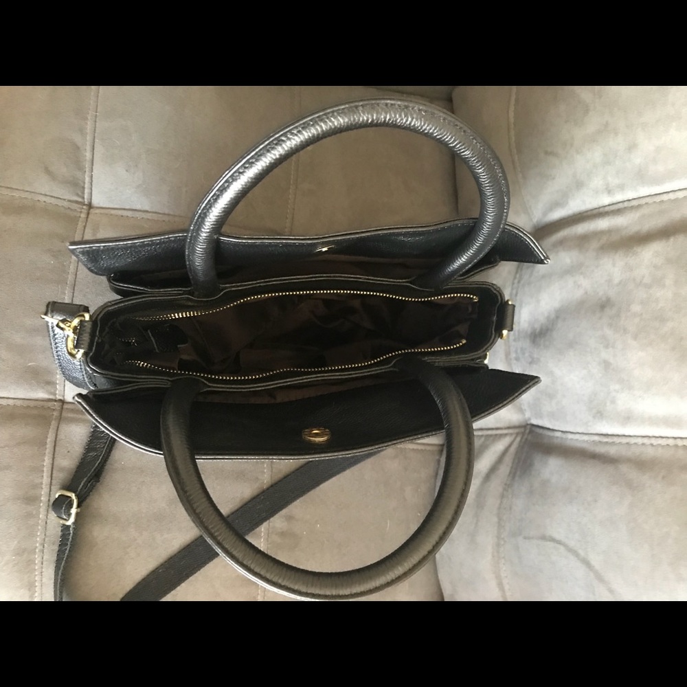 Realer black leather purse